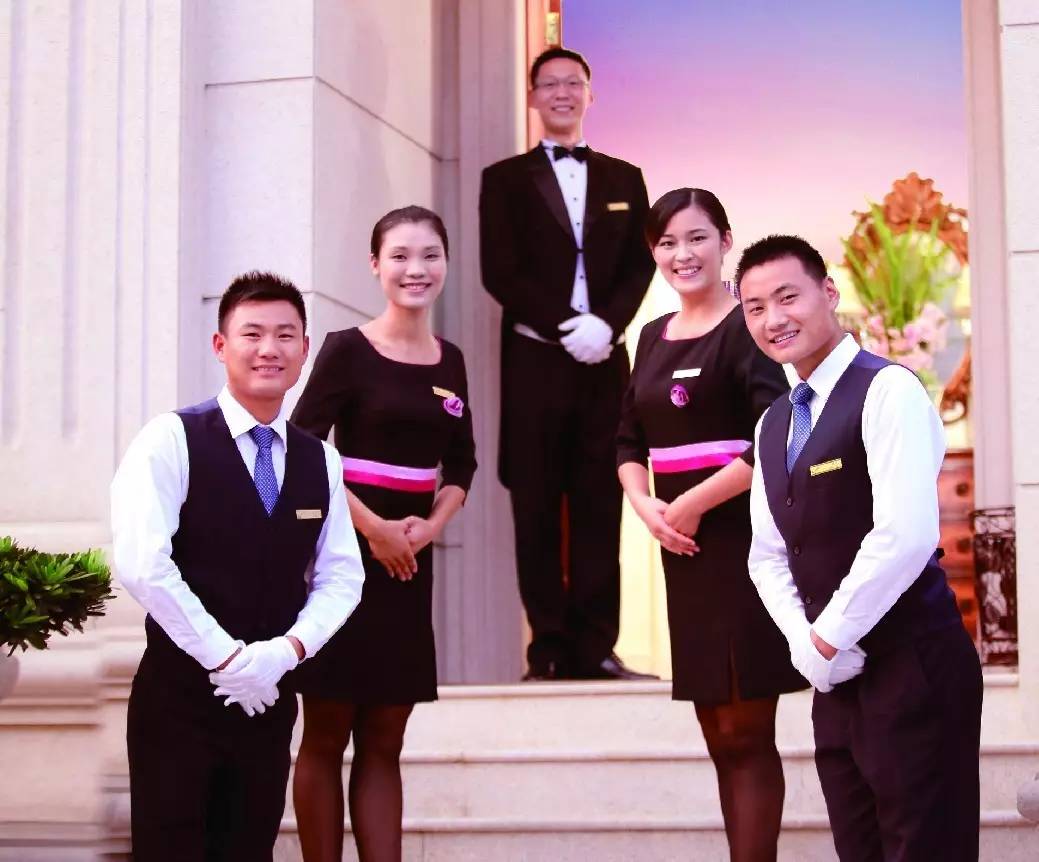 【碧桂園&middot;華府丨暖心物業(yè)】星級(jí)服務(wù),真情奉獻(xiàn)